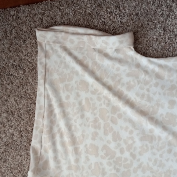 Wonderland Studio Plus Size Top NWT - Picture 3 of 7